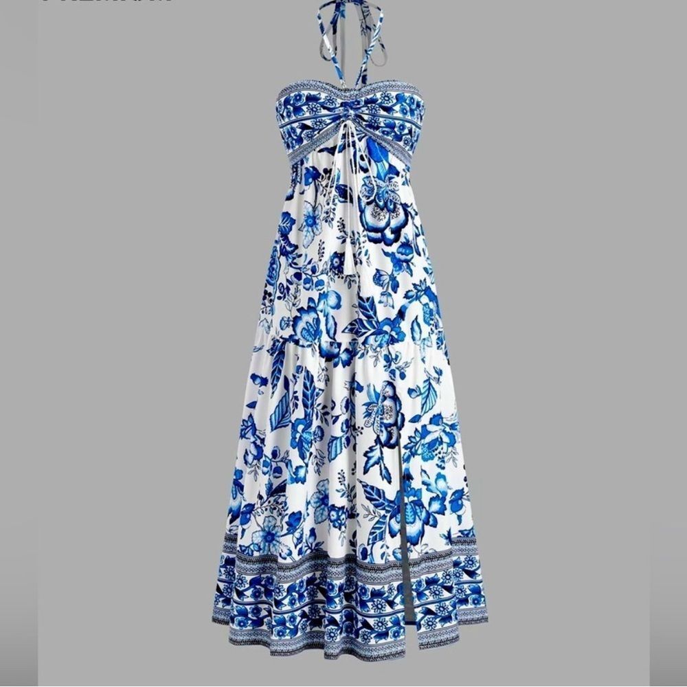 New Boho Halter Maxi Dress Blue/ White
Floral Print Shirred Tie Back size L